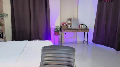 Snapshot of amelieaxie chatting on 31, 5, 2026 Isabella online show from 31, 5, 2026
