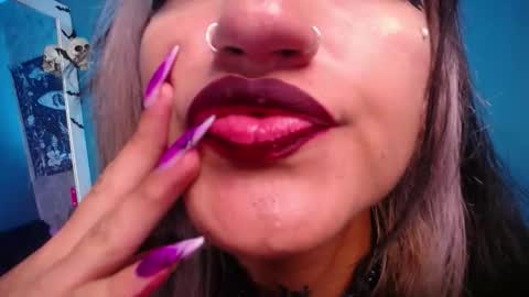 Snapshot of amelierouss chatting on 26, 3, 2026 AMELIEROUS .. see you tomorrow kisses online show from 26, 3, 2026