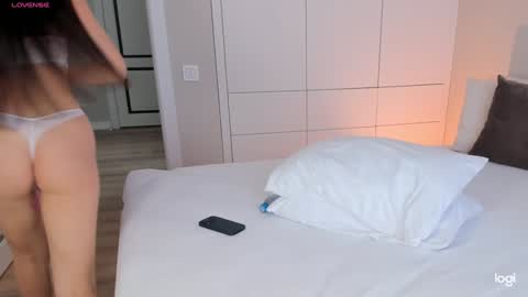 Amelina Love online show from 3, 12, 2024