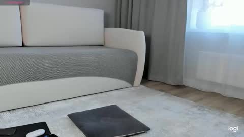 Amelina Love online show from 5, 2, 2026