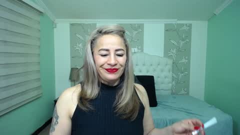 Amell Thomson online show from 14, 12, 2024