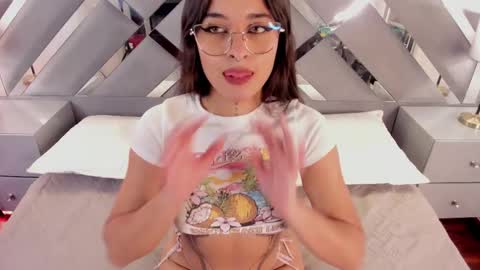 amelli_colette online show from 2, 10, 2025