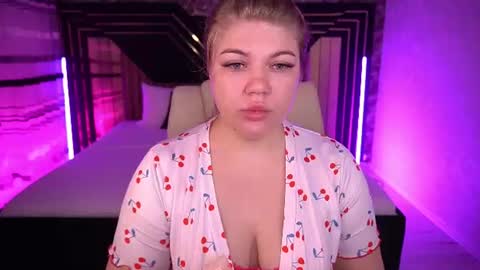 Snapshot of amellywhite chatting on 25, 6, 2026 Alina online show from 25, 6, 2026