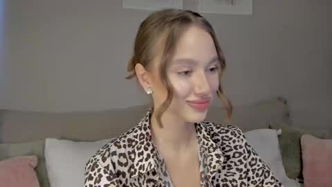 Snapshot of amelydoll18 chatting on 2, 10, 2025 Stefa online show from 2, 10, 2025