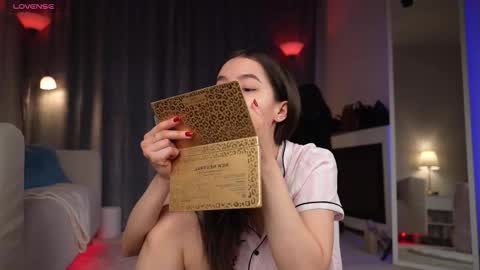 Amy  online show from 3, 10, 2025