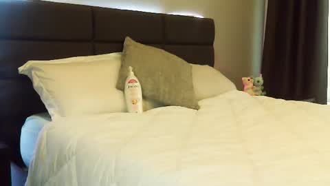 HOT white  naughty leo  xxx online show from 30, 1, 2025