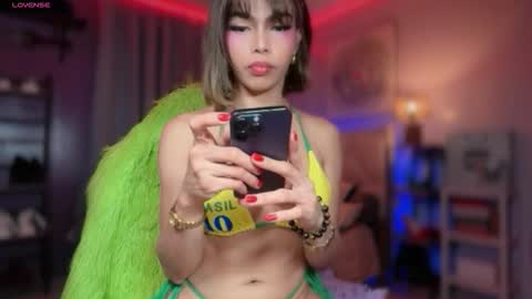 Snapshot of amethyst_ts chatting on 12, 2, 2026 AMETHYST look at my BIO online show from 12, 2, 2026