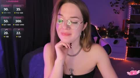 Snapshot of ami_amour_ chatting on 15, 12, 2024 Hi-hi I am Kate welcome to my sexy room online show from 15, 12, 2024