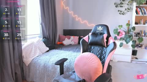 Snapshot of ami_amour_ chatting on 4, 3, 2025 Hi-hi I am Kate welcome to my sexy room online show from 4, 3, 2025