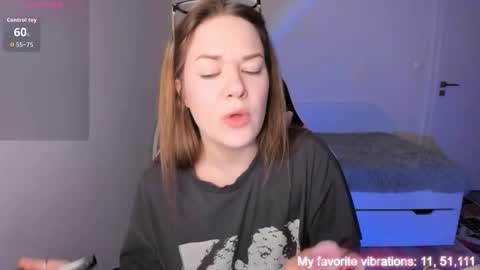 Hi-hi I am Kate welcome to my sexy room online show from 8, 1, 2026