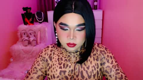 Queen Mireska online show from 4, 2, 2025