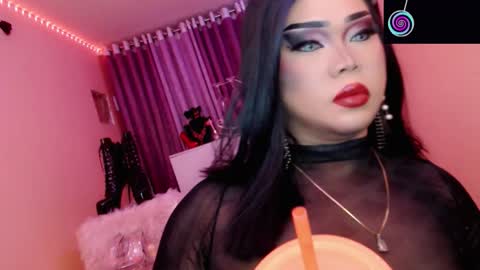 Queen Mireska online show from 16, 11, 2025