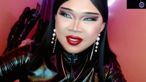 Snapshot of amiadoll chatting on 9, 5, 2026 Queen Mireska online show from 9, 5, 2026