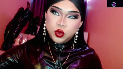 Snapshot of amiadoll chatting on 10, 5, 2026 Queen Mireska online show from 10, 5, 2026
