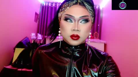 Snapshot of amiadoll chatting on 4, 7, 2026 Queen Mireska online show from 4, 7, 2026