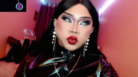 Snapshot of amiadoll chatting on 18, 7, 2026 Queen Mireska online show from 18, 7, 2026