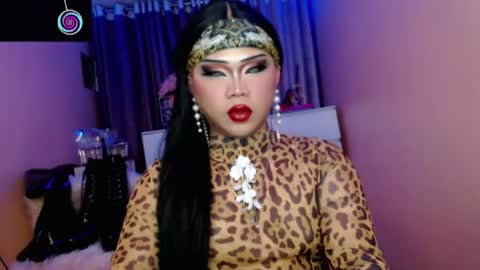 Snapshot of amiadoll chatting on 28, 7, 2026 Queen Mireska online show from 28, 7, 2026