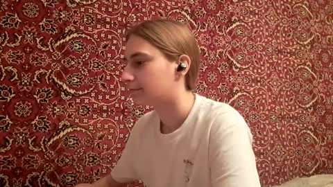 Snapshot of amiefetty chatting on 19, 9, 2025 Iveta online show from 19, 9, 2025