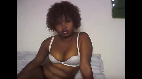 amielle_01 online show from 22, 4, 2026