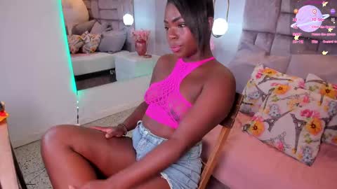 Snapshot of amina_westt chatting on 20, 9, 2025 Amina online show from 20, 9, 2025