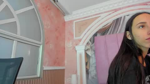 Amira online show from 11, 9, 2025