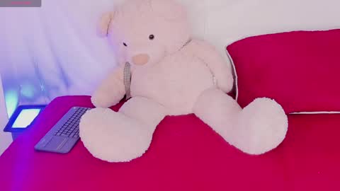 amira_princesswc online show from 19, 4, 2026