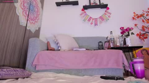 AMIIRA online show from 17, 9, 2025