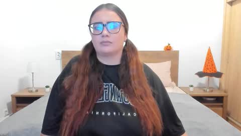 Amira Vyxen online show from 2, 11, 2025