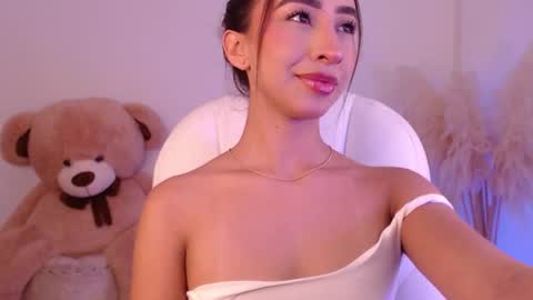 Snapshot of amonet_x chatting on 29, 10, 2025 Sophi online show from 29, 10, 2025