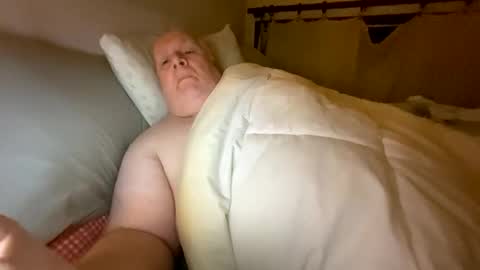 Snapshot of amor196112 chatting on 8, 11, 2025 amor196112 online show from 8, 11, 2025