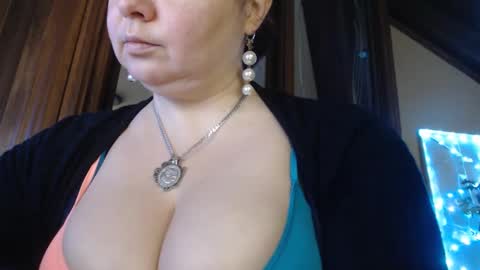 amorelara online show from 3, 12, 2024