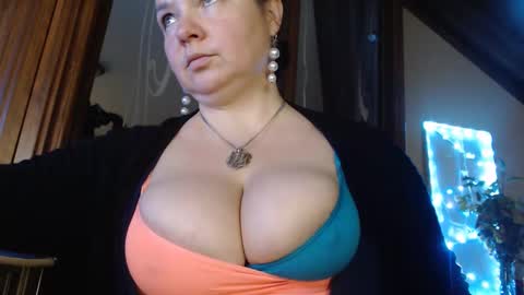 amorelara online show from 3, 12, 2024