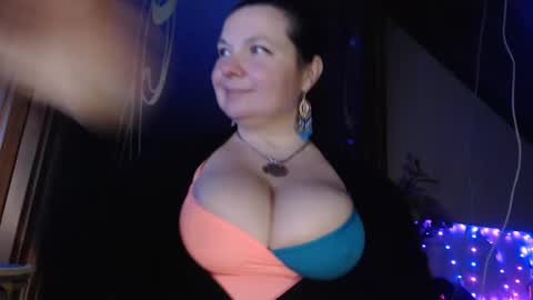 amorelara online show from 16, 1, 2025