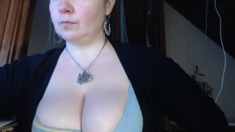 amorelara online show from 26, 1, 2025
