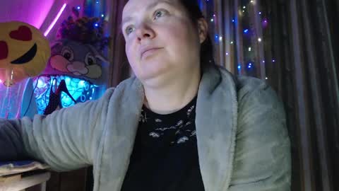 amorelara online show from 8, 5, 2026