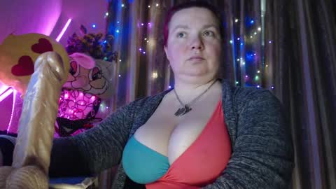 amorelara online show from 12, 5, 2026