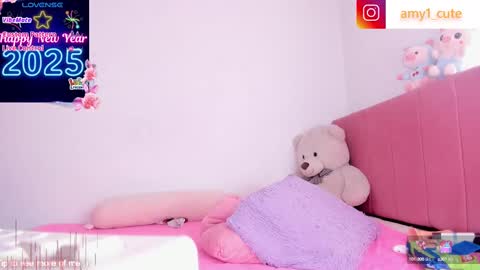 Snapshot of amy1cute chatting on 2, 3, 2025 Amy online show from 2, 3, 2025