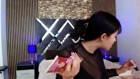 Snapshot of amy_channel chatting on 7, 7, 2026 Amy online show from 7, 7, 2026