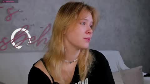 Snapshot of amy_kimberlly chatting on 24, 9, 2025 Amy online show from 24, 9, 2025