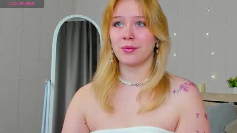 Snapshot of amy_kimberlly chatting on 29, 9, 2025 Amy online show from 29, 9, 2025