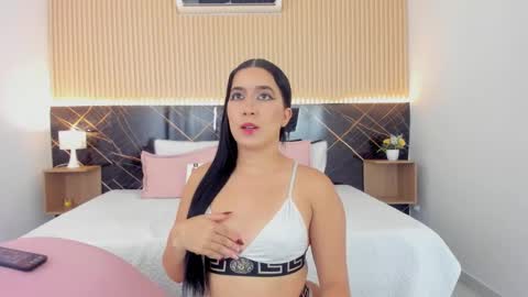 Snapshot of amy_leah_ chatting on 11, 1, 2026 amy_leah_ online show from 11, 1, 2026