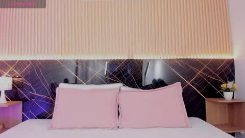 Snapshot of amy_leah_ chatting on 14, 1, 2026 amy_leah_ online show from 14, 1, 2026