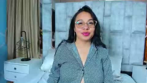 Emy Noa  online show from 12, 6, 2026