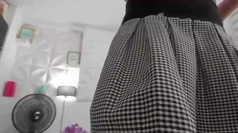 Amy Caroland online show from 27, 2, 2025