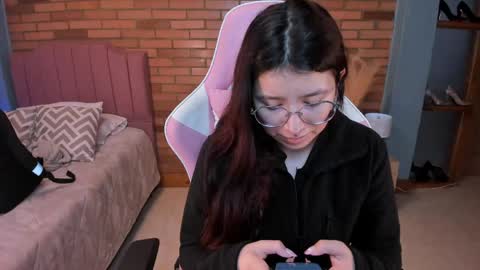 Amy sophia 3 online show from 7, 5, 2026
