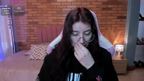 Amy sophia 3 online show from 4, 6, 2026