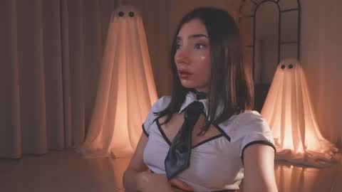 Amy Armstrong online show from 13, 10, 2025