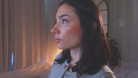 Amy Armstrong online show from 28, 11, 2025