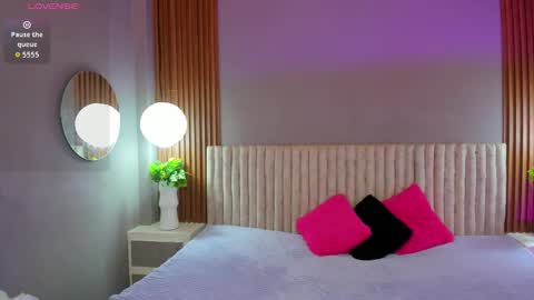 My name is AMY... Nice to meet you  thumb up me please its important online show from 10, 3, 2026