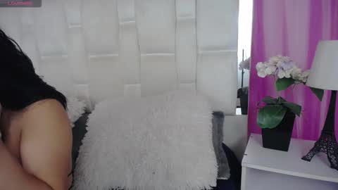 Snapshot of amycortes chatting on 12, 10, 2025 Amy Cortes online show from 12, 10, 2025